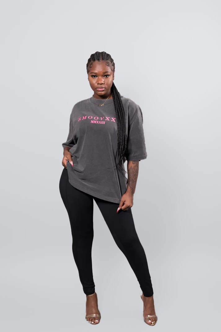 I’M NOT ARGUING - I'M HER Premium Lux Tee (Charcoal Gray)